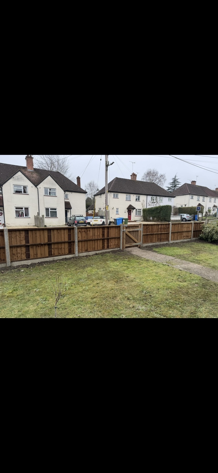 Front garden timber fencing and gate by Cartwright Fencing Company
